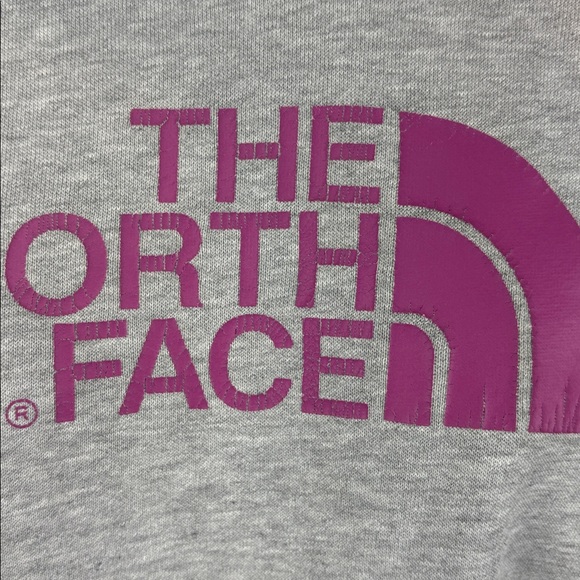 The North Face Women's Hoodie –‎ Size Medium – Classic Zip-Up Sweatshirt - Picture 2 of 8